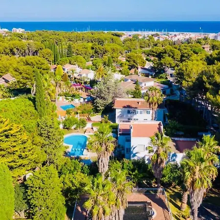 Estilo Californiano Con Piscina Вилла