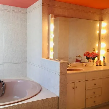 Villa Estilo Californiano Con Piscina Roda de Bará